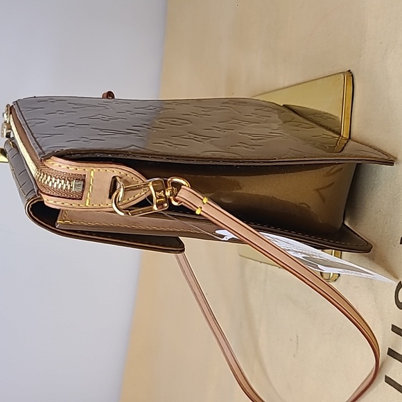 LOUIS VUITTON VINTAGE 2001 RARE FIND MONOGRAM VERNIS MOTT BAG NO LONGER PRODUCED - Picture 9 of 17